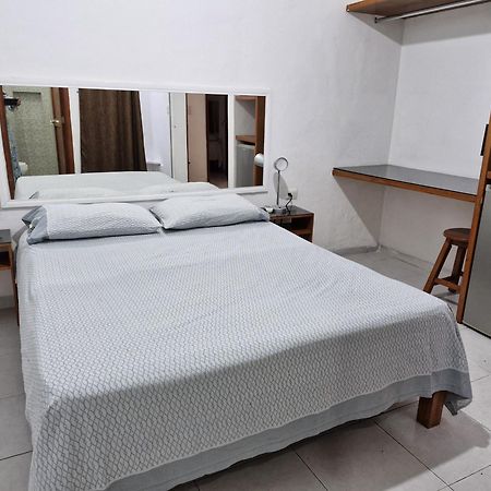 Las Margaritas Casa De Huespedes Apartman Cancún Kültér fotó