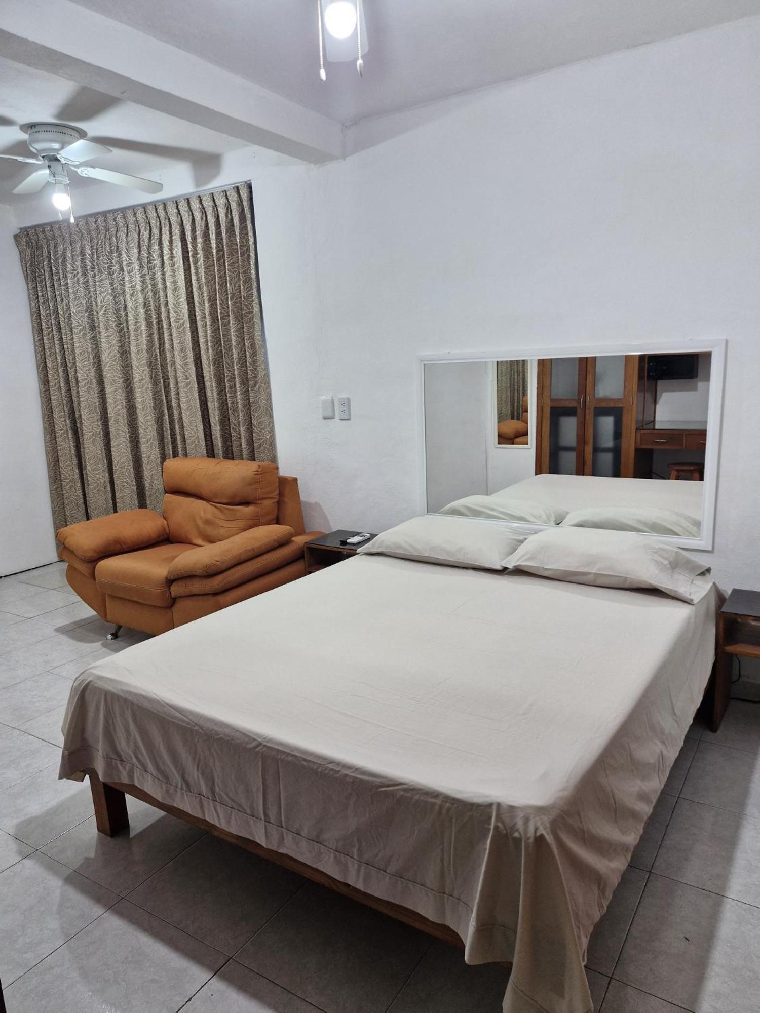 Las Margaritas Casa De Huespedes Apartman Cancún Kültér fotó